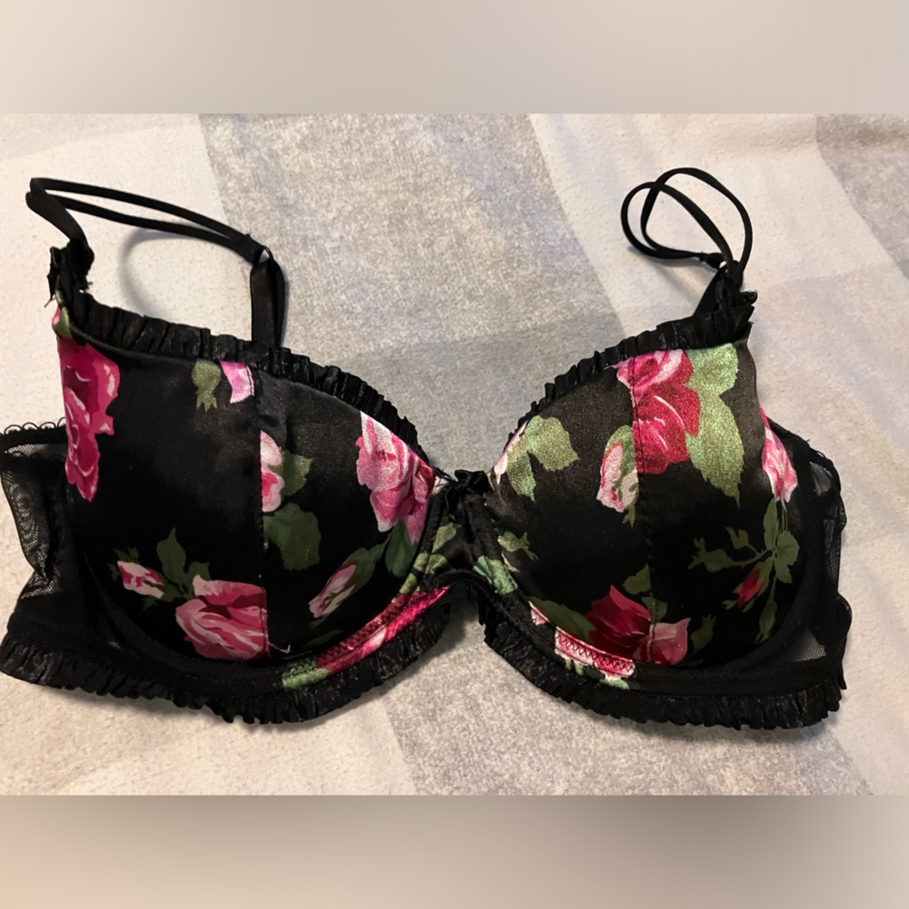You’ll feel sexy cute in this one!!